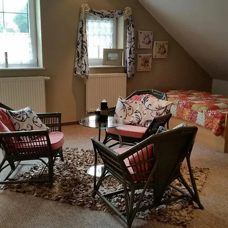 Апартаменты Haus-schiffer-ferienwohnung-lilli Rhauderfehn