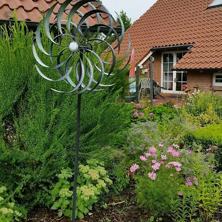 Апартаменты Haus-schiffer-ferienwohnung-lilli Rhauderfehn